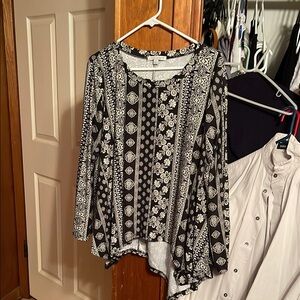 Green Envelope Black and White Asymmetrical Tunic